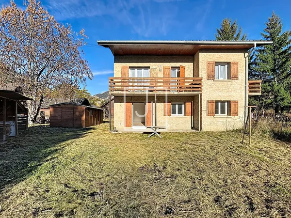 À louer Appartement T3 en rez-de-jardin à Jausiers (04850) 