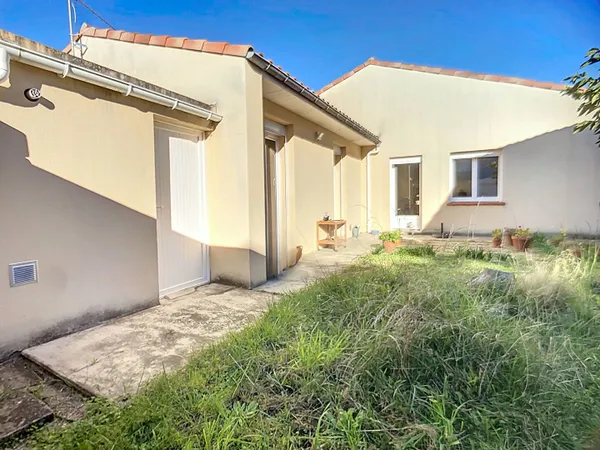 Viager Maison plain pieds à Nérac 3 pièce(s) 81.04 m2 avec garage et parc 200m² 