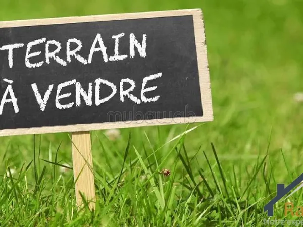 A VENDRE LE CAILAR TERRAIN CONSTRUCTIBLEDE 430 M² 