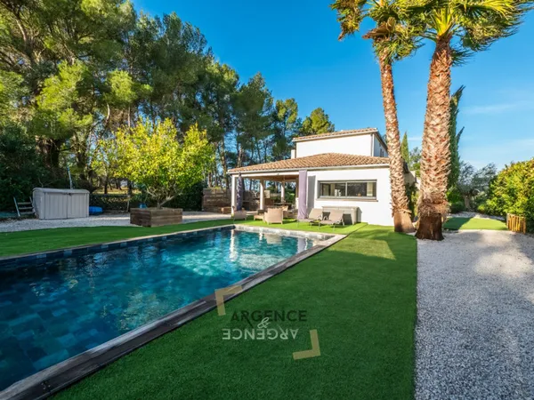 Maison 6 pièces 220 m² 