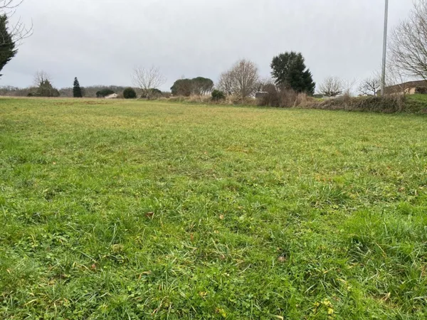 Terrain constructible 1155 m² 