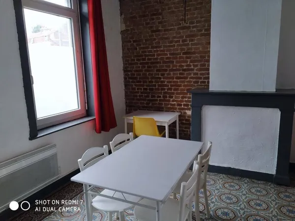 Studio 1 pièce 25 m² 