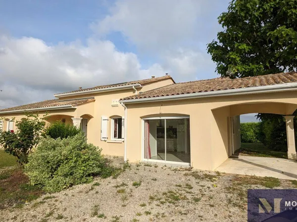 Maison de plain-pied 4 pièces 153 m² 