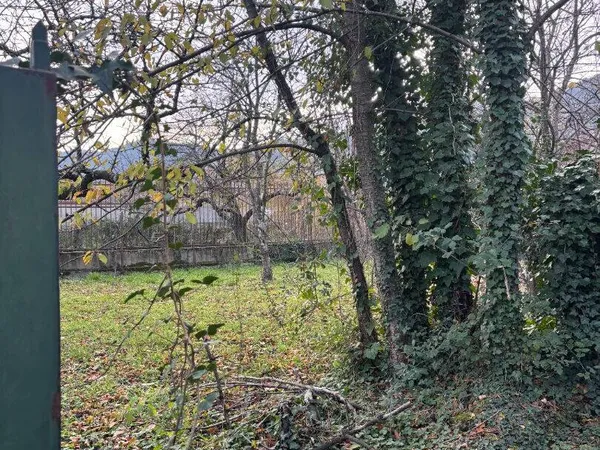 Terrain 812 m² 