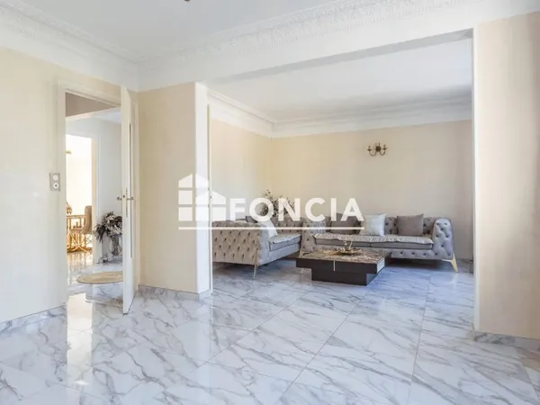 Maison 9 pièces 263 m² 