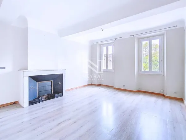APPARTEMENT / SALON / CHAMBRE /VUE 