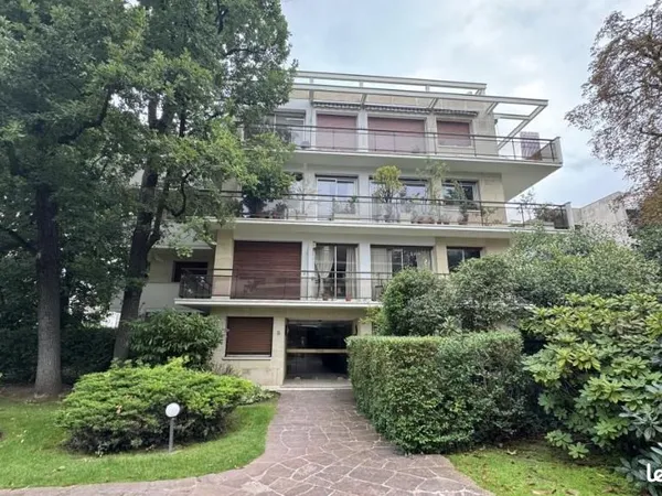 Studio 2 pièces 56 m² 