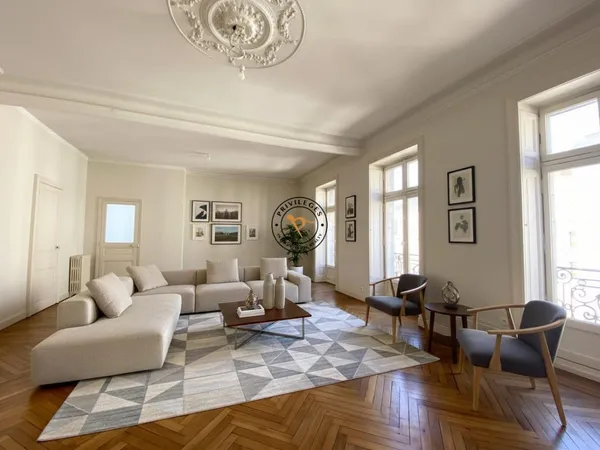 Loue T5 - 133.92m² - Nantes 44000 