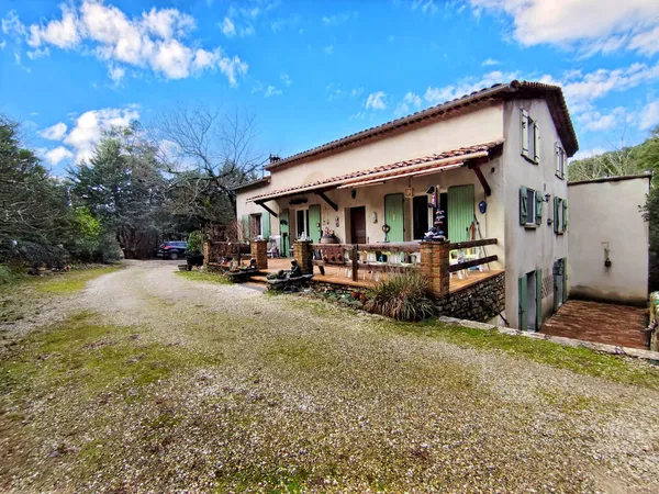 Maison 13 pièces 254 m2 