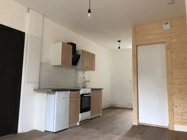 A louer - Studio situé en centre ville de LA FLECHE 