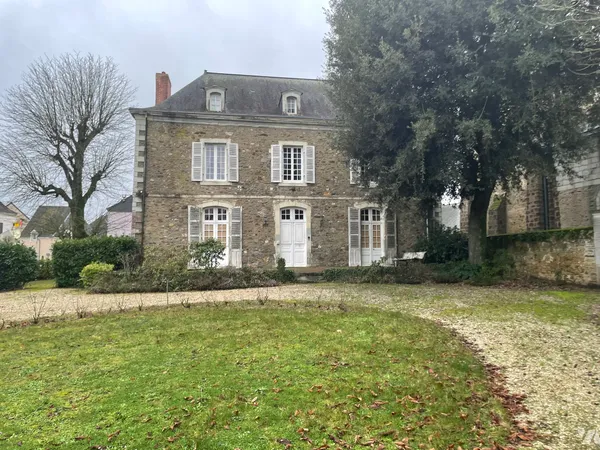Maison 11 pièces 291 m² 