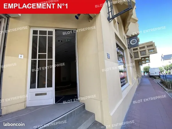 Bureau 48 m² 