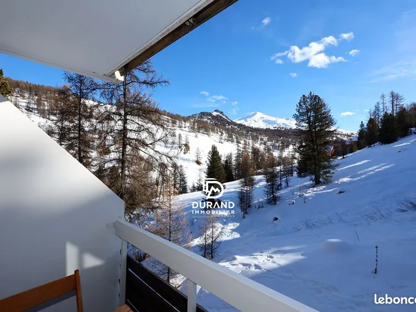 Studio 1 pièce 23 m² 