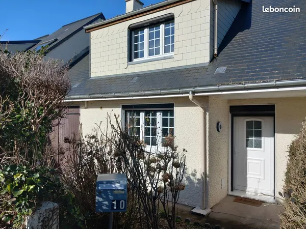 A louer St-Léger du Bourg-Denis, domaine de Waddington, maison 5 pièces, 90m² habitable 