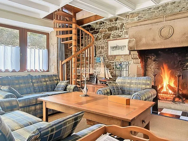Maison 8 pièces 245 m² 