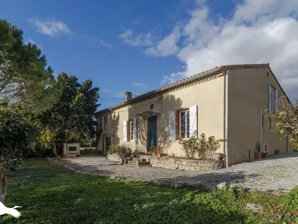 Maison de bourg de 7 pièces principales