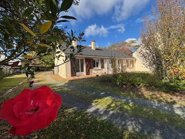 Maison de plain-pied 5 pièces 98 m² 