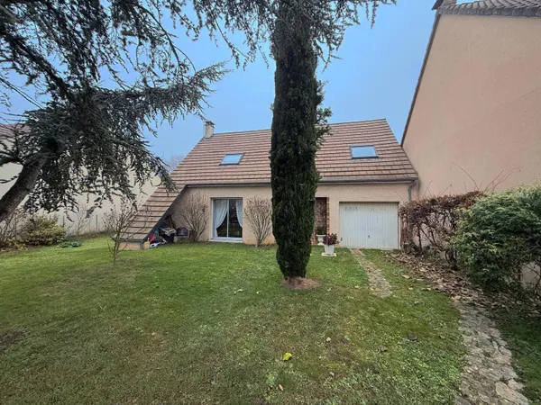Maison à vendre pour famille avec 2 enfants à Pussay 