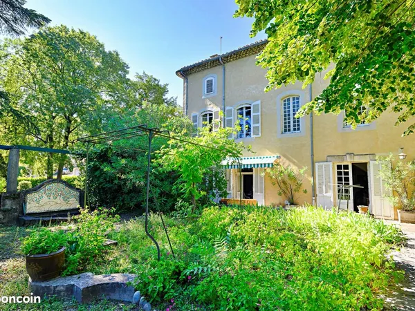 Maison 17 pièces 173 m² 
