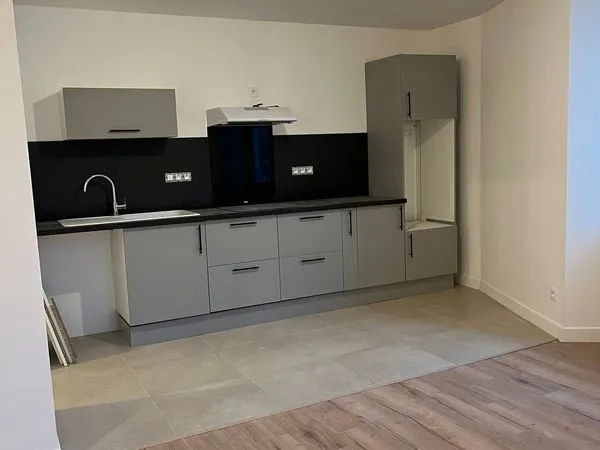 Location appartement 100m2, Montmoreau centre 