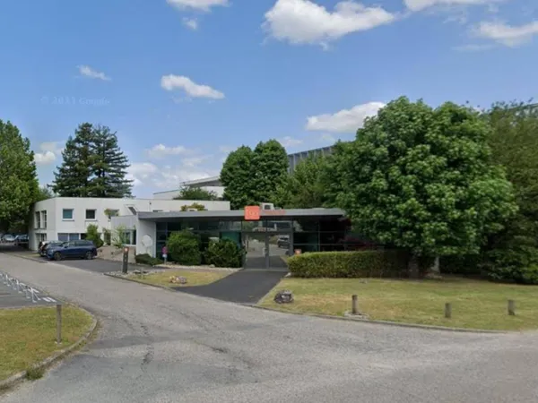 Bureaux 884 m² 