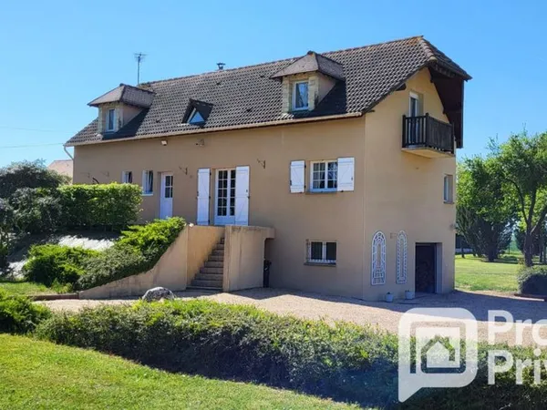 Maison 8 pièces 150 m² 