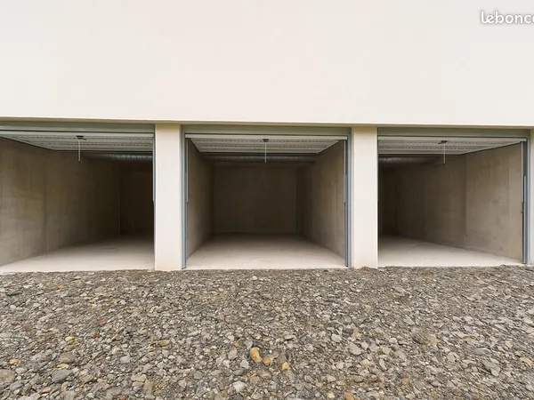 Garage/box 83 m² Hauteluce 