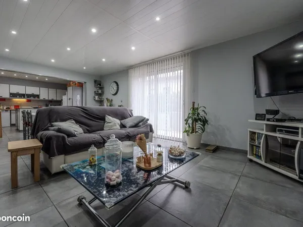 Maison 6 pièces 250 m² 
