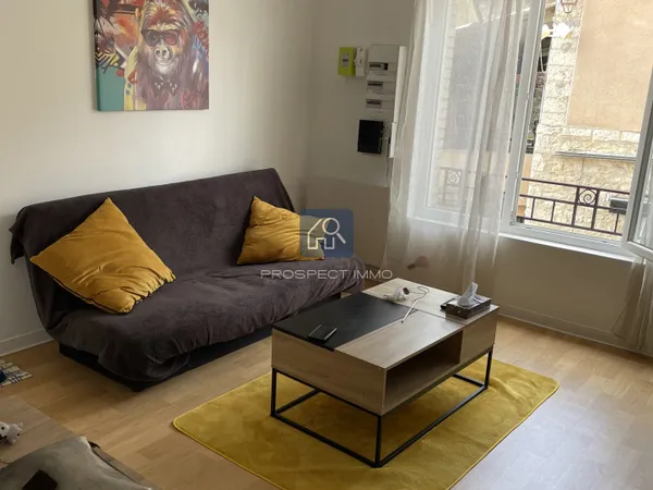 Appartement rénové 40 m2 centre Laissac 