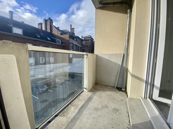 Appartement Type 2 - 34m2 - Parkings et Balcon / Proche Univ 