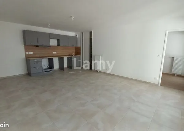 Appartement 4 pièces 81 m² 