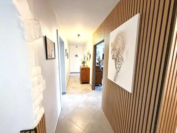 Maison 8 pièces 216 m² 