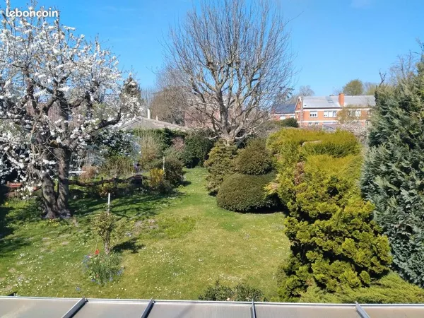Maison charmante avec grand jardin arboré Terrasse et Veranda 