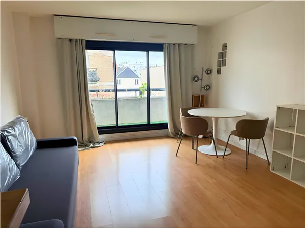 Loue studio meublé - 15m² 
