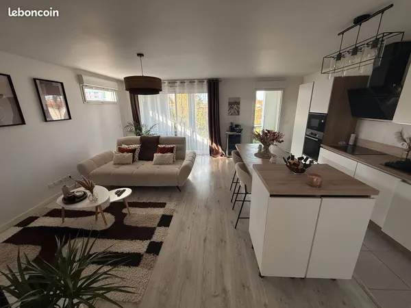 T4 avec balcon, et loggia 