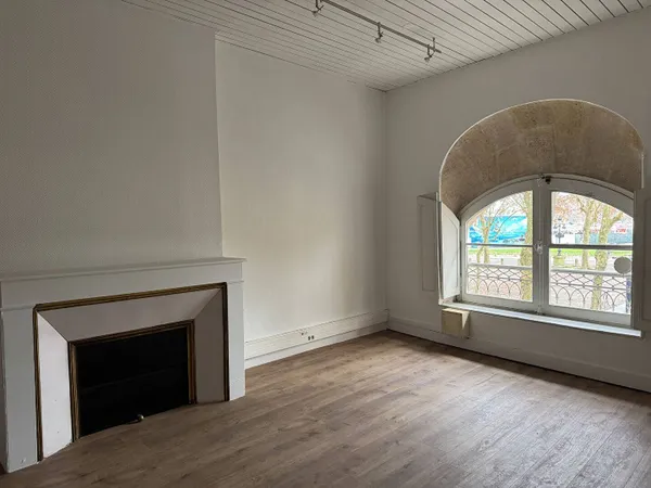 Bureaux 140 m² 