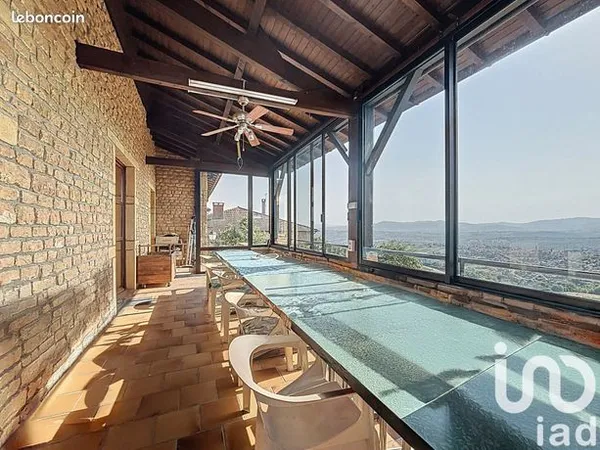 Maison 7 pièces 270 m² 