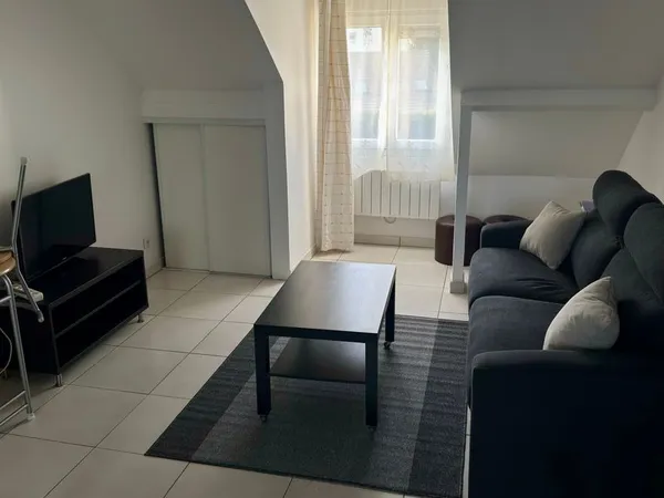 Appartement - 1 pièce - 18m2 - Meublé & équipé 