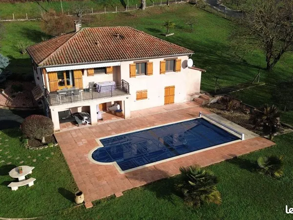 Maison 5 pièces 146 m² 