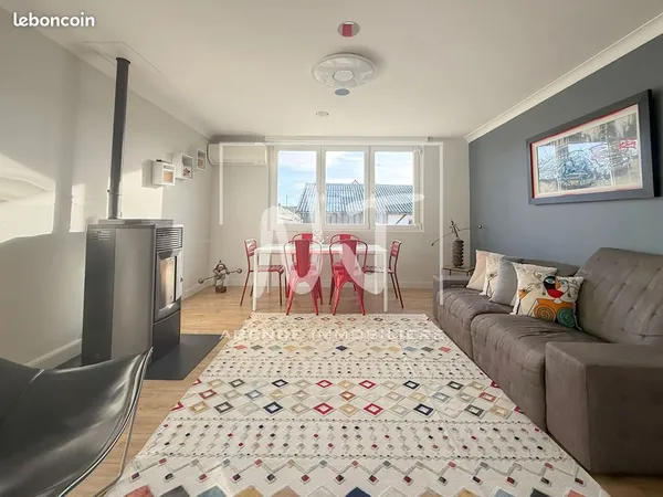 Maison 5 pièces 203 m² 
