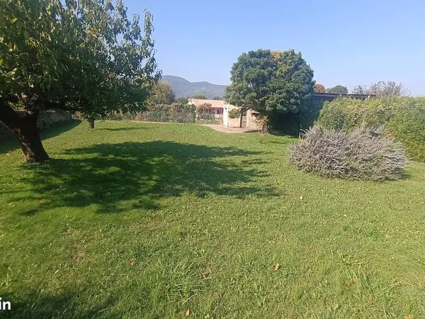TERRAIN-675m2 