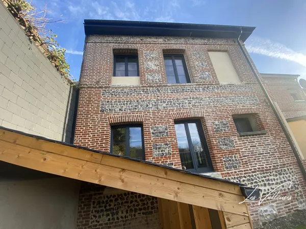Grande maison familiale avec local professionnelle val de Saane 