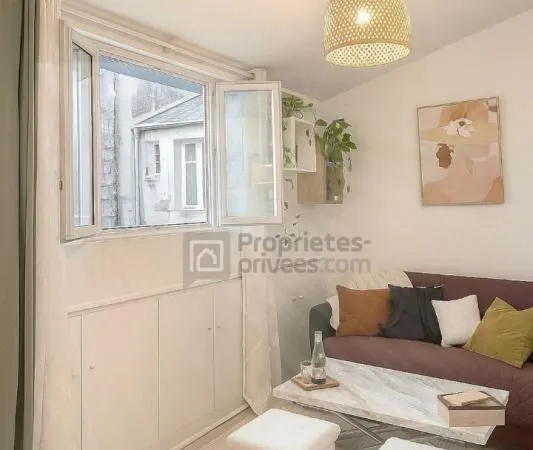 Studio 1 pièce 14 m² 