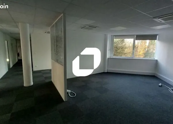 Bureaux 273 m² 