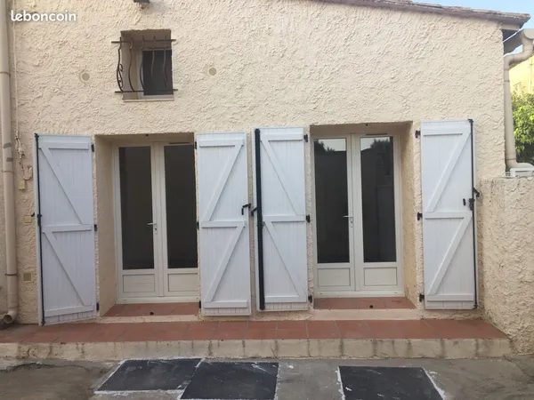 Part loue villa T2 