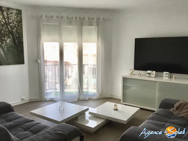 APPARTEMENT T4 DE 106.04 M2 3 EME ETAGE , UN STUDIO 