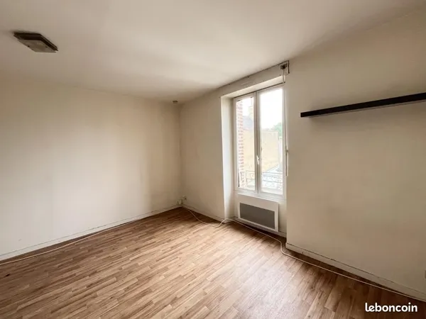 Studio 1 pièce 18 m² 