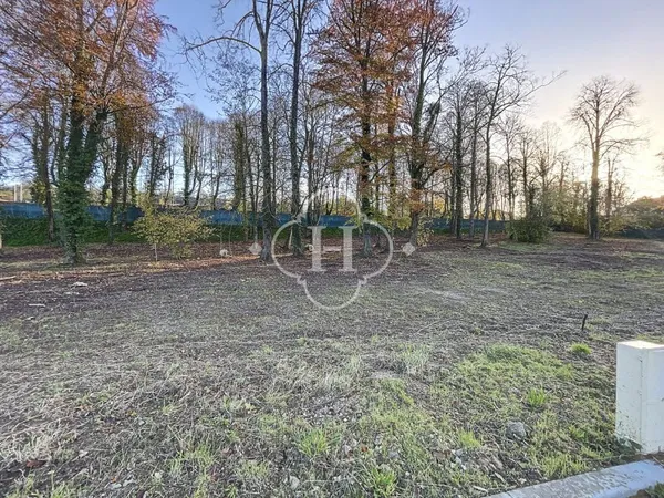 Mareil Sur Mauldre - Terrain à batir de 651 M²