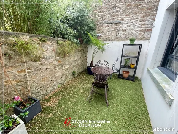 Studio 1 pièce 14 m² 