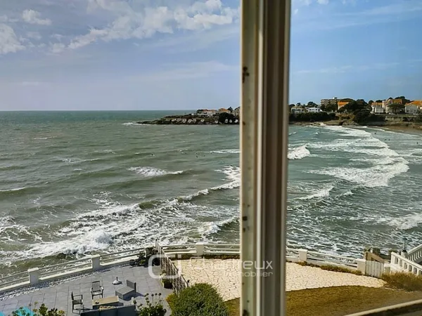 APPARTEMENT VUE MER 